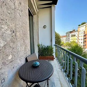 Apartment Lux Contemporary Flat - Porta Romana, Milan