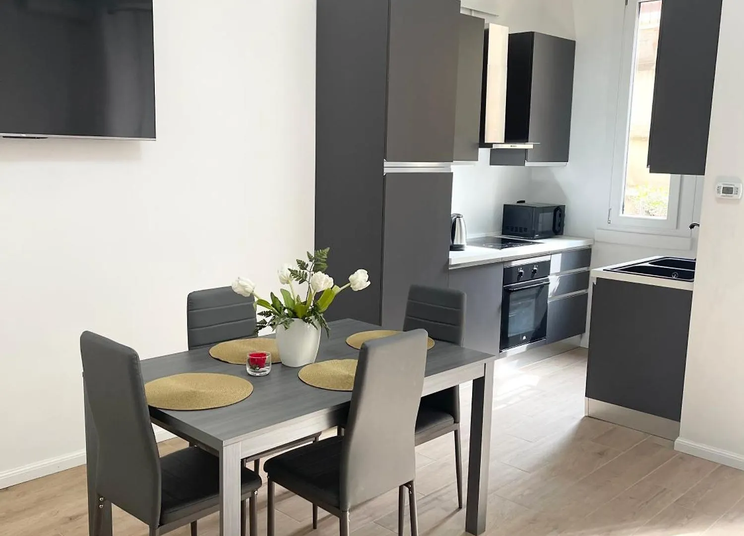 Ampio Bilocale Zona Navigli Apartment Milan